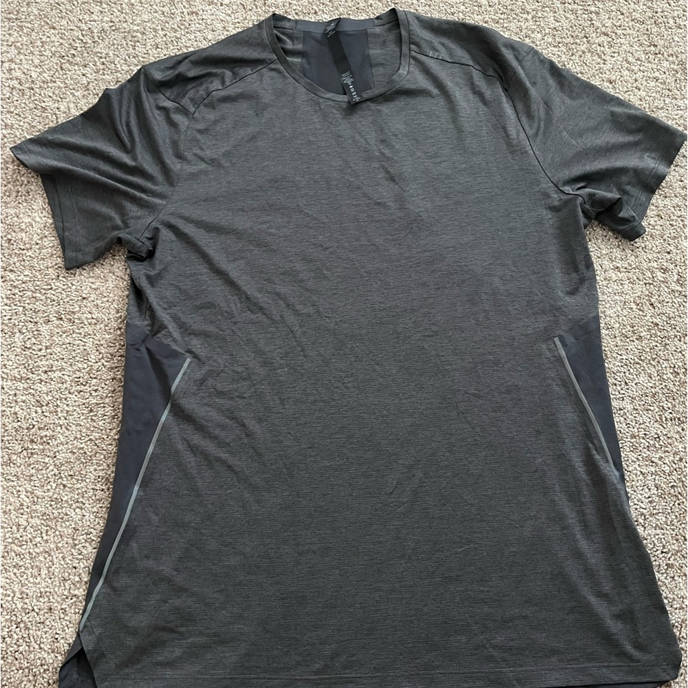 Lululemon TShirt
